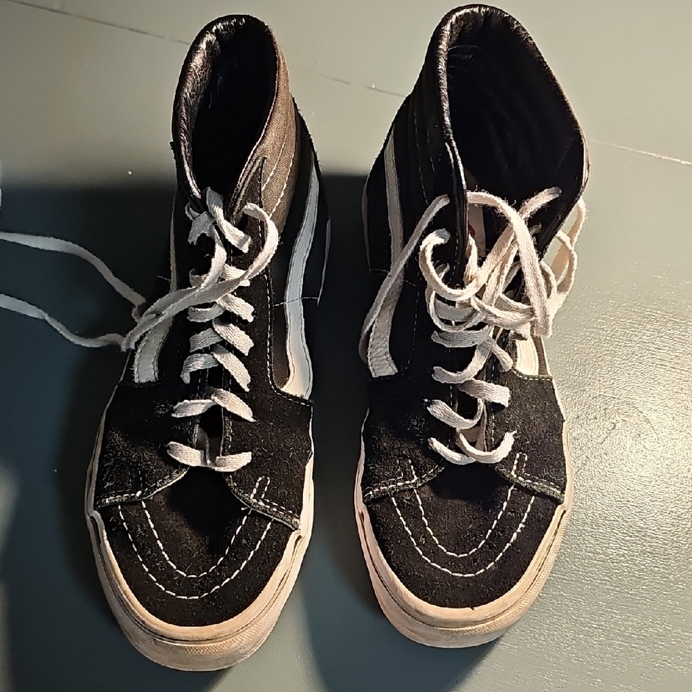 Vans Black and White High‎ Top Sneakers. Size 6.5.